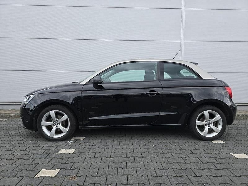 Brillantschwarz Gebraucht 2011 Audi A1 Attraction Kleinwagen | 9.900 € (Fairer Preis) - Bild 1/4