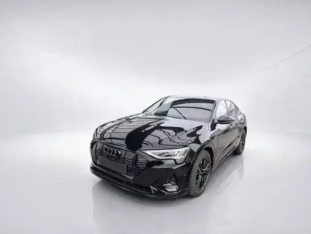 Second-hand Audi e-tron Sportback S-Line 300 kW (408 CP) 2022 Negru SUV