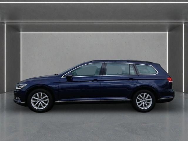 Gebraucht VW Passat Comfortline 190 PS (139 kW) 2017 Blau Kombi