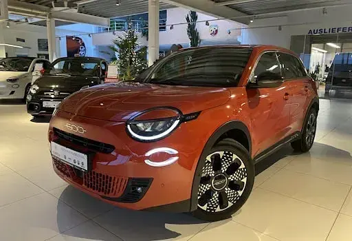 Gebraucht Fiat 600E La Prima 114 kW (156 PS) 2024 Orange SUV