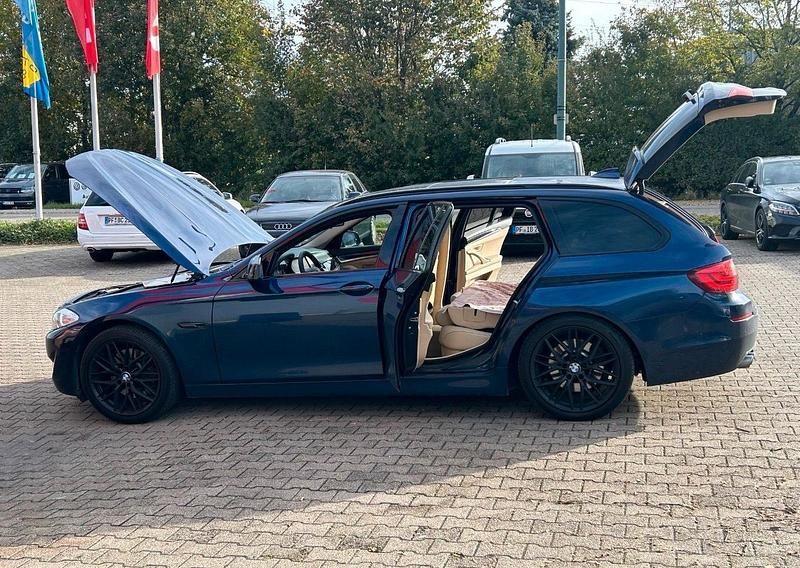 Gebraucht BMW 525 218 PS (160 kW) 2011 Blau Kombi