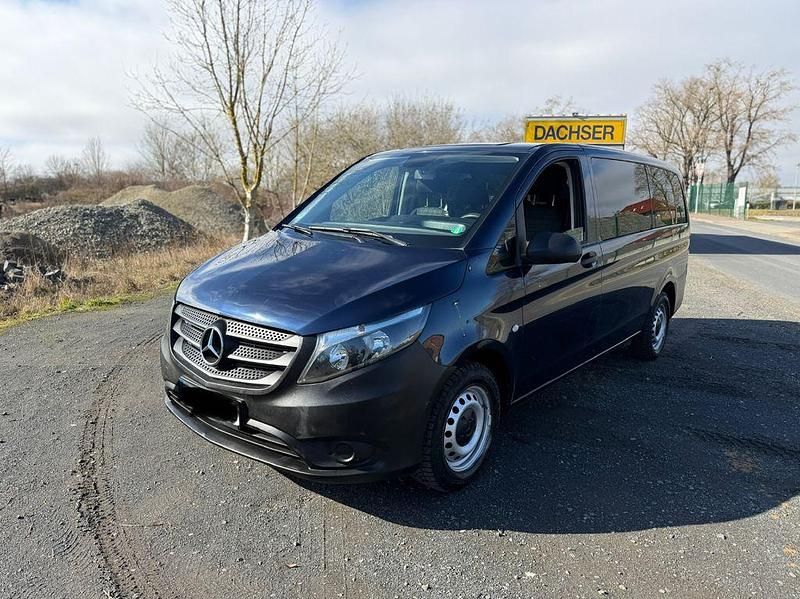Gebraucht Mercedes Vito 163 PS (119 kW) 2018 Blau Van