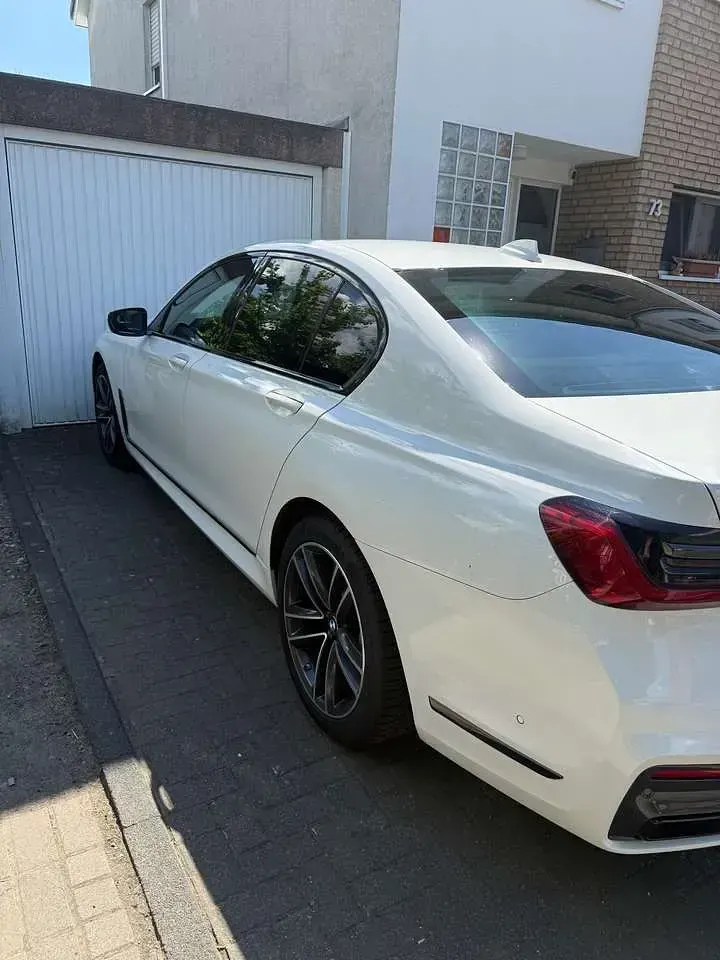 Gebraucht BMW 730 286 PS (210 kW) 2021 Limousine