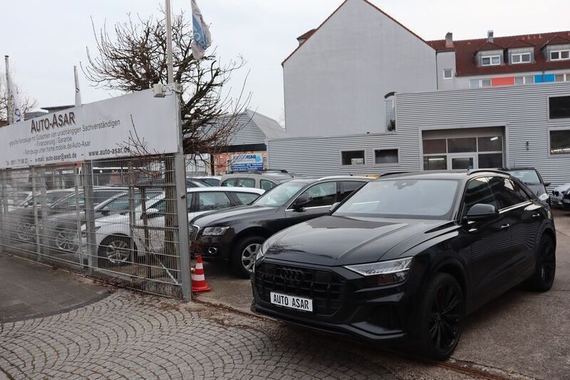 Gebraucht Audi SQ8 Advanced 507 PS (372 kW) 2021 Orcaschwarz metallic SUV