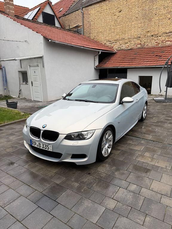 Gebraucht BMW 335 Comfort Edition 306 PS (225 kW) 2008 Silber Coupé