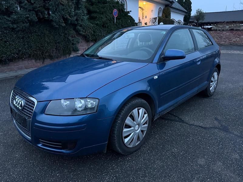 Blau Gebraucht 2006 Audi A3 Limousine | 1.400 € (Superpreis) - Bild 1/4