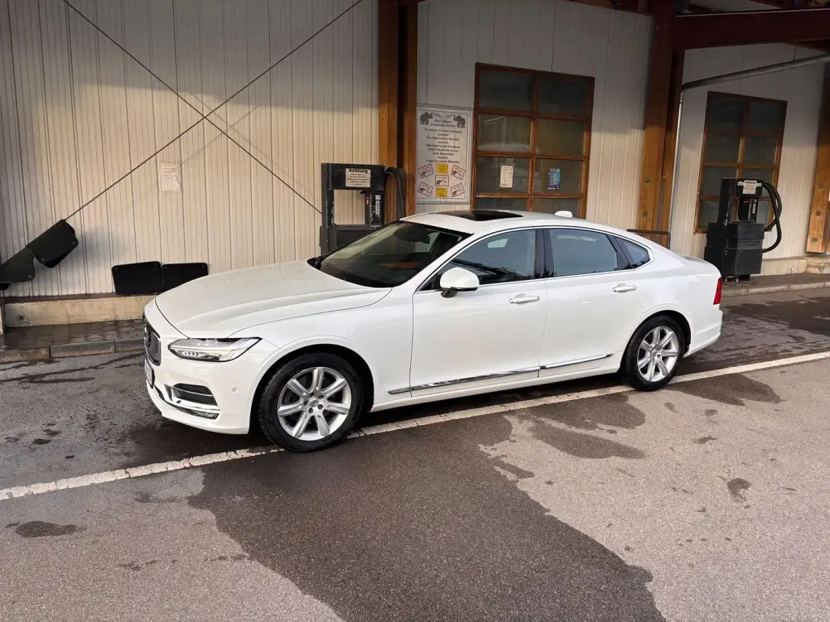 Gebraucht Volvo S90 Inscription 190 PS (139 kW) 2019 Weiß Limousine