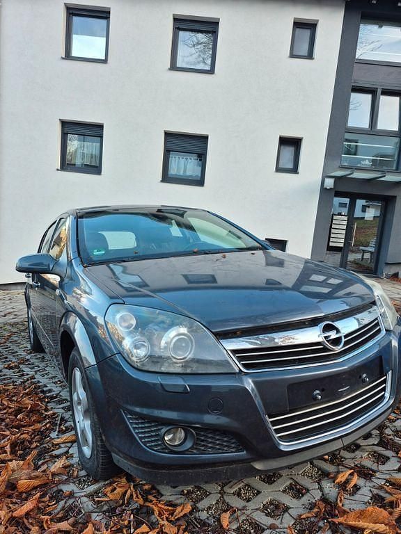 Blau Gebraucht 2010 Opel Astra Limousine | 2.700 € (Superpreis) - Bild 1/4