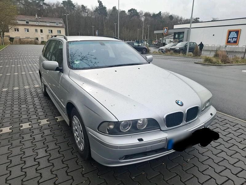 Gebraucht BMW 520 170 PS (125 kW) 2001 Silber Kombi