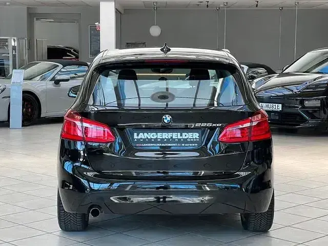 Gebraucht BMW 225 Advantage 224 PS (164 kW) 2017 Schwarz Van / Kleinbus