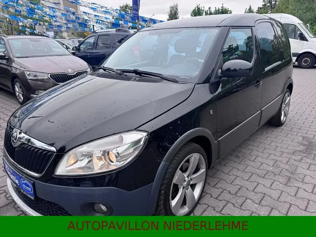 Gebraucht Skoda Roomster Scout 105 PS (77 kW) 2014 Schwarz Kombi