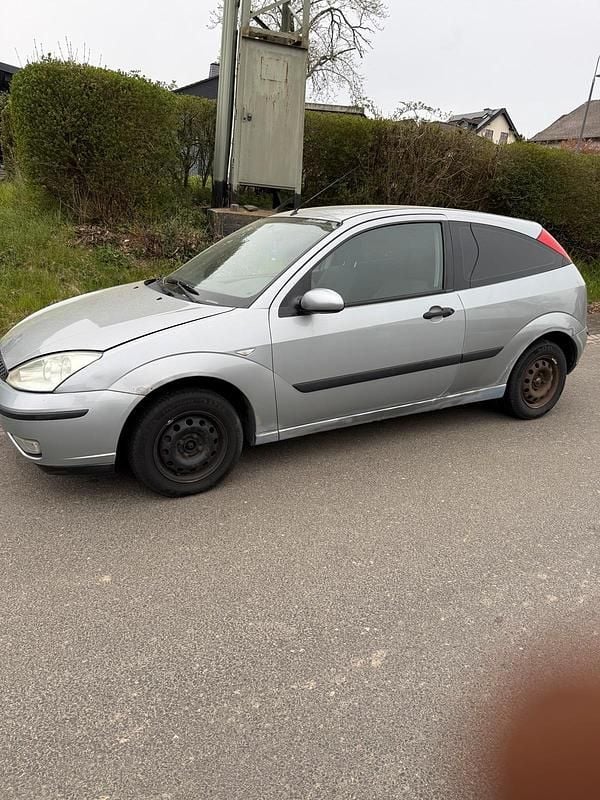 Gebraucht Ford Focus 75 PS (55 kW) 2004 Silber Limousine