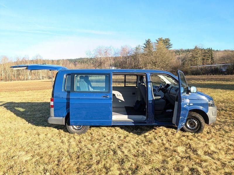Gebraucht VW Transporter Basis 140 PS (102 kW) 2010 Blau Van