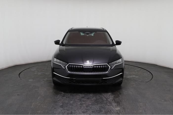 Neu Skoda Octavia Selection 150 PS (110 kW) 2025 Schwarz, magic black Kombi