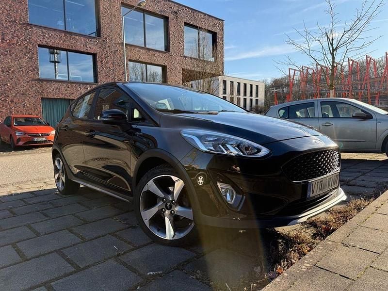 Gebraucht Ford Fiesta Active 86 PS (63 kW) 2019 Schwarz Kleinwagen