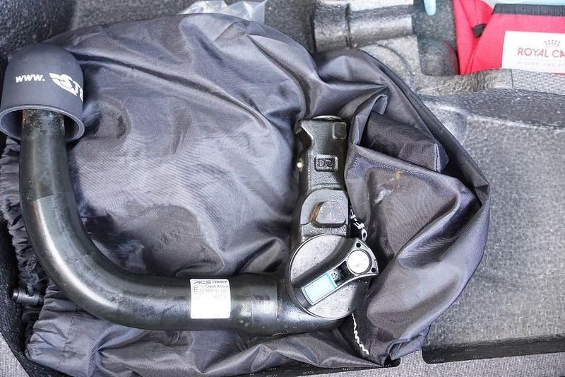 Gebraucht Ford Grand C-Max Titanium 163 PS (119 kW) 2010 Grau Van / Kleinbus