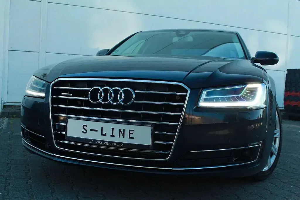 Gebraucht Audi A8 Exclusive 258 PS (189 kW) 2013 Blau Limousine