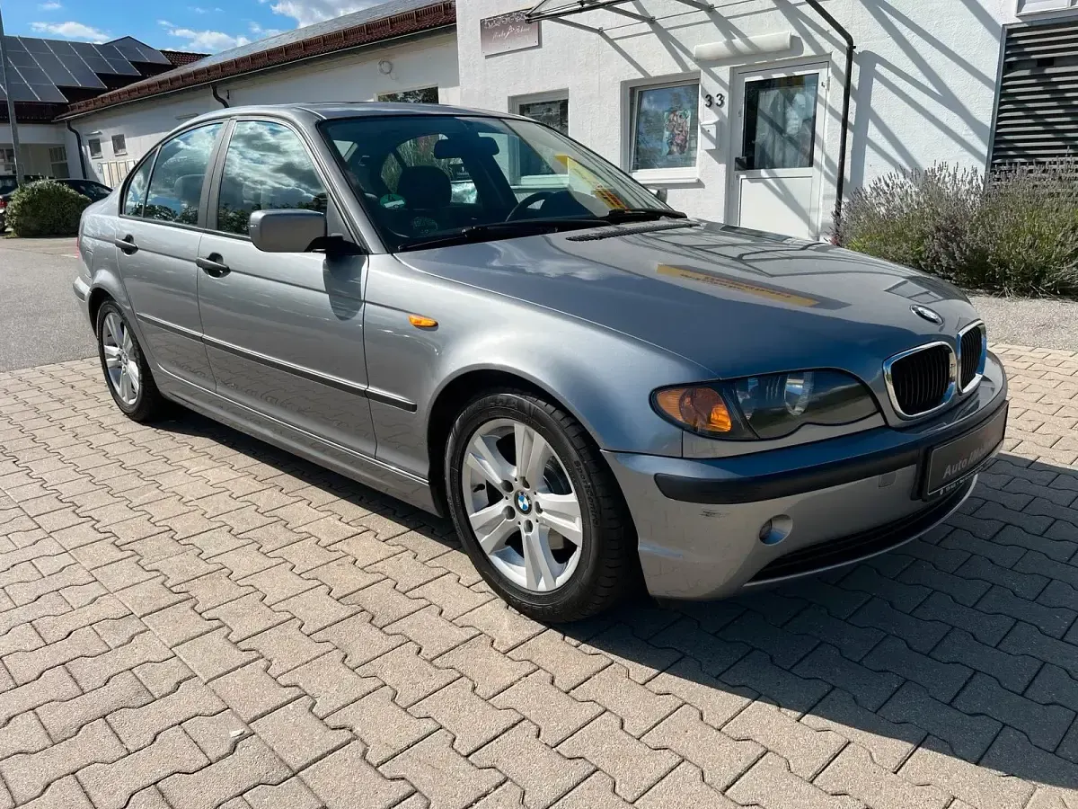 Gebraucht BMW 318 143 PS (105 kW) 2004 Grau Limousine