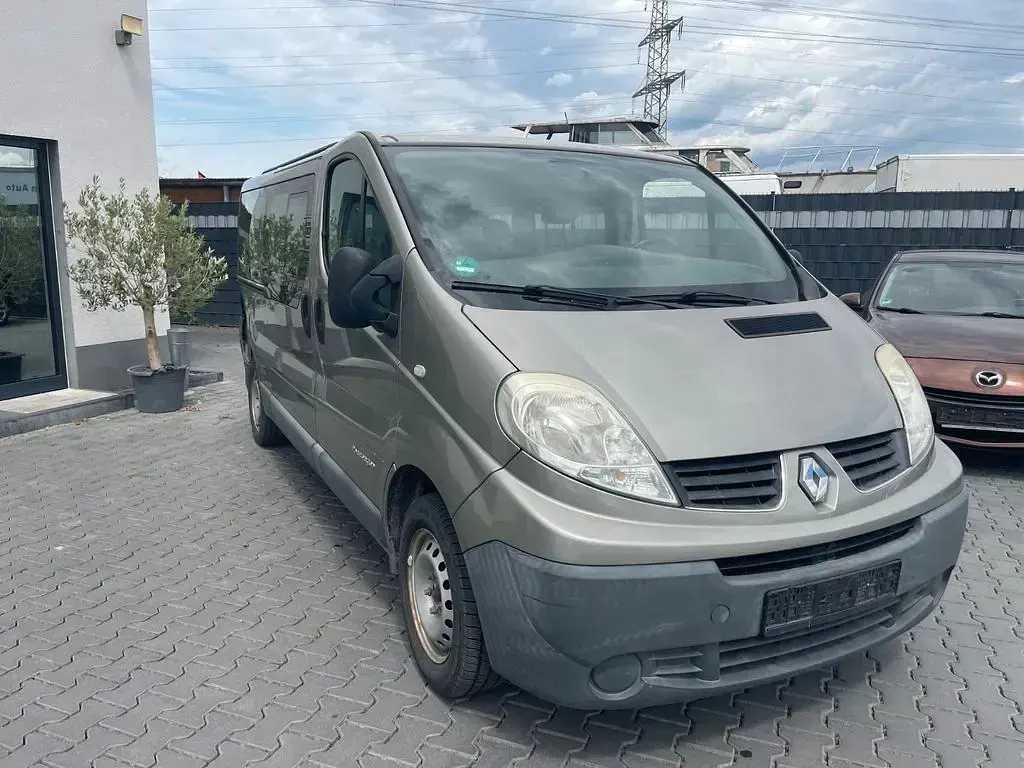 Gebraucht Renault Trafic 114 PS (83 kW) 2010 Gold Van / Kleinbus