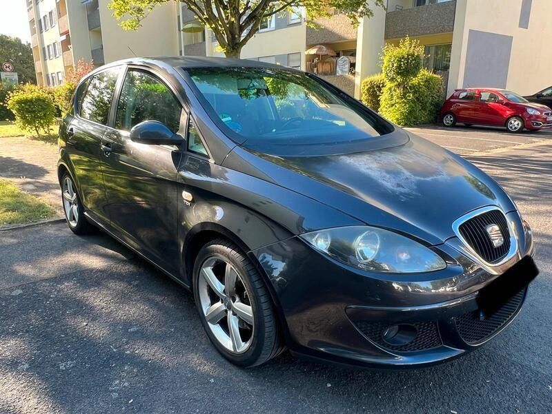 Grau Gebraucht 2005 Seat Altea Van / Kleinbus | 1.800 € (Guter Preis) - Bild 1/4