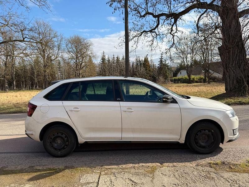 Gebraucht Skoda Rapid Monte Carlo 110 PS (80 kW) 2016 Weiß Kleinwagen