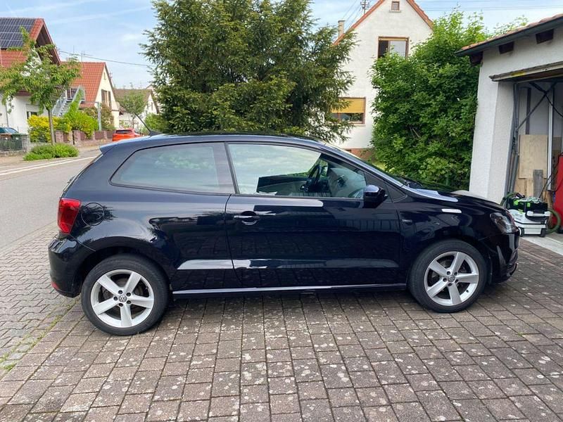Gebraucht VW Polo Trendline 75 PS (55 kW) 2014 Schwarz Kleinwagen