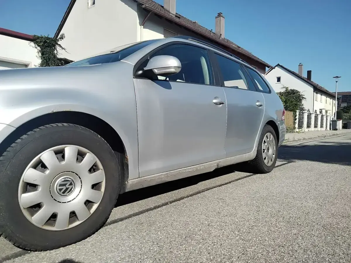 Gebraucht VW Golf V Comfortline 105 PS (77 kW) 2008 Kombi