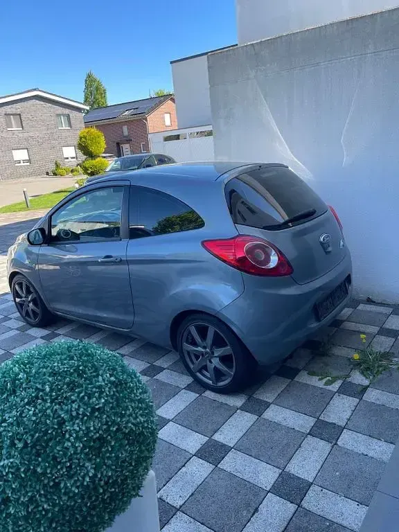 Gebraucht Ford Ka Cool & Sound Edition 69 PS (50 kW) 2015 Silber Kleinwagen