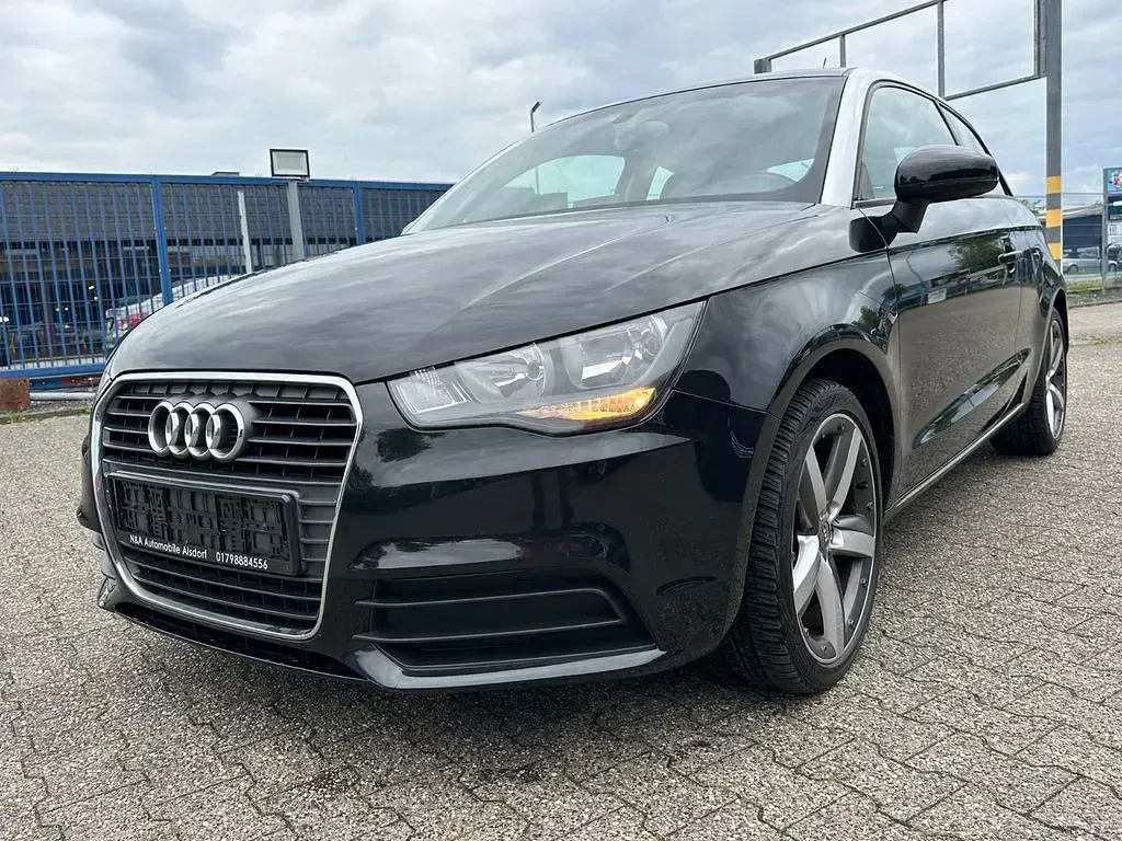 Brugt Audi A1 Attraction 90 HK (66 kW) 2011 Sort Hatchback