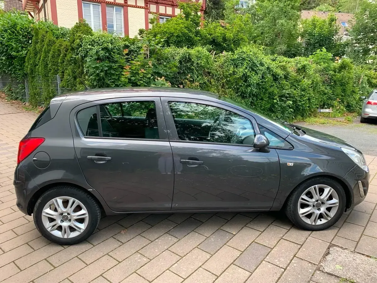 Gebraucht Opel Corsa 86 PS (63 kW) 2011 Grau Kleinwagen