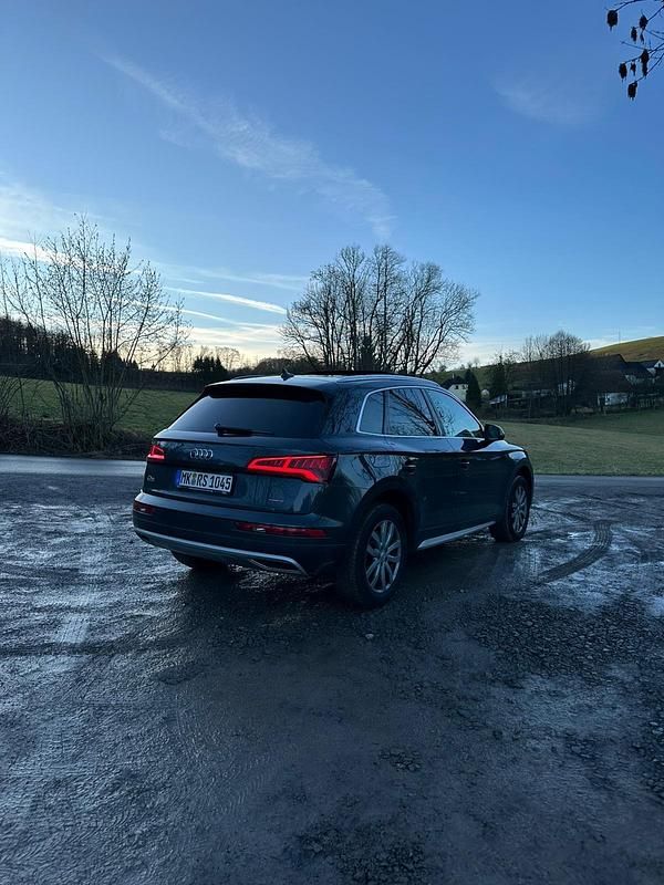 Gebraucht Audi Q5 190 PS (139 kW) 2020 Grau SUV