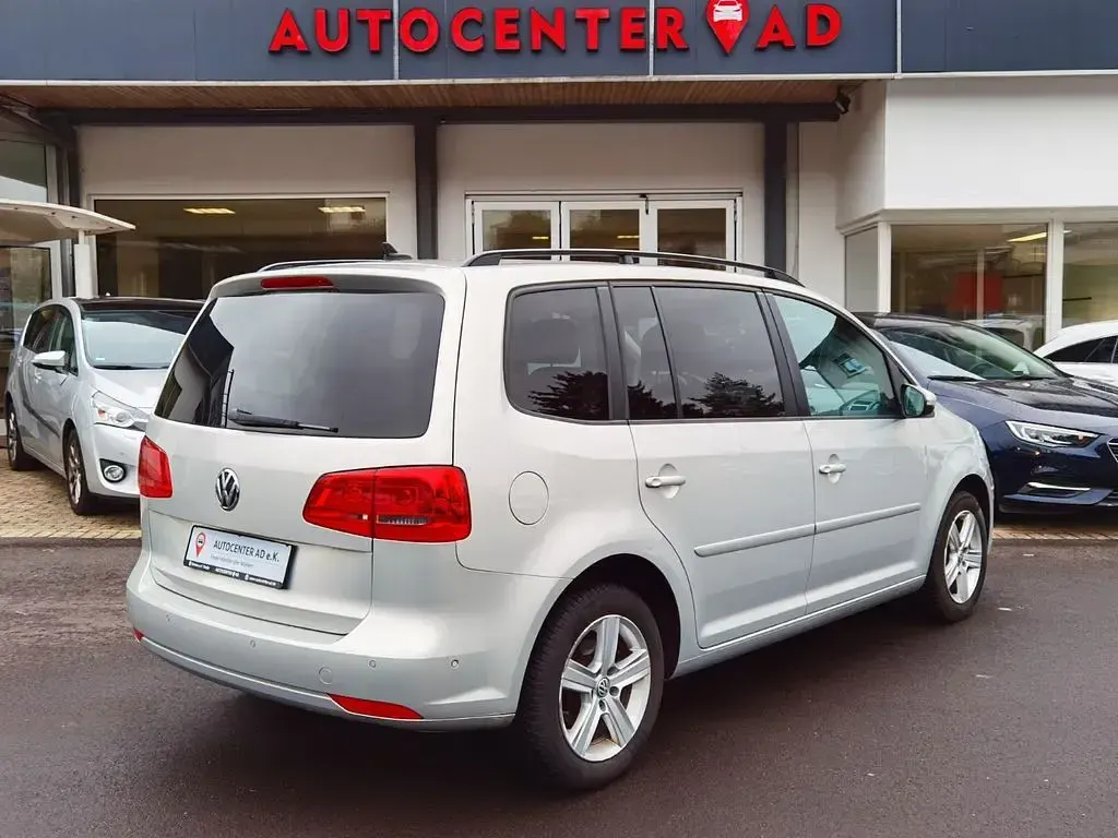 Gebraucht VW Touran 105 PS (77 kW) 2014 Gold Van / Kleinbus