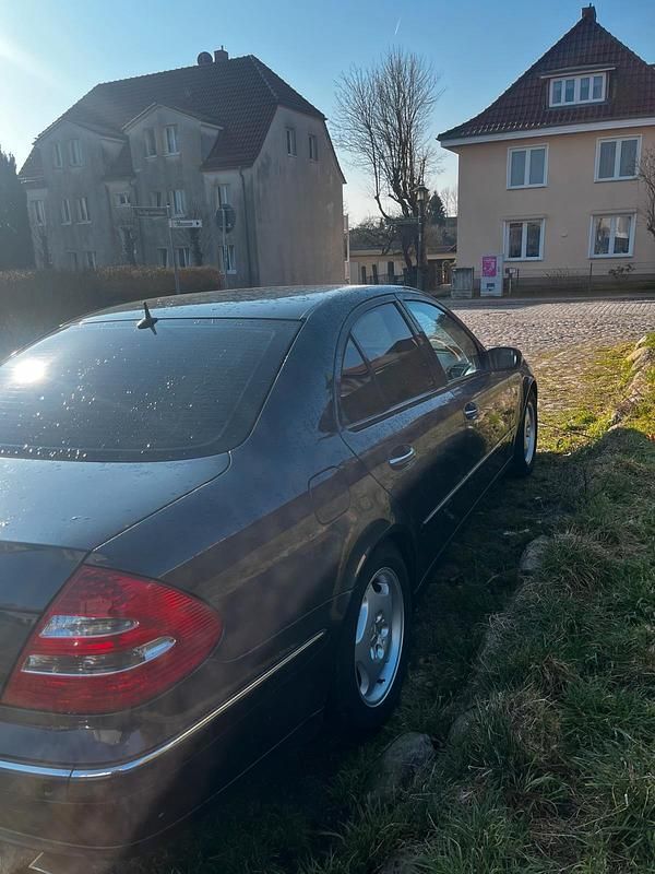 Gebraucht Mercedes E320 Avantgarde 224 PS (164 kW) 2003 Blau Limousine