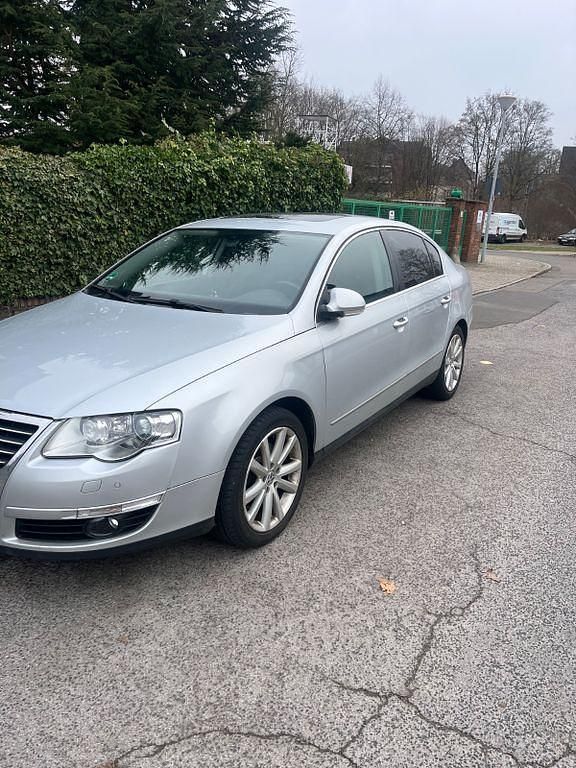 Gebraucht VW Passat Highline 150 PS (110 kW) 2006 Silber Limousine