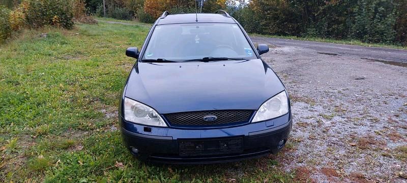 Blau Gebraucht 2001 Ford Mondeo Kombi | 1.049 € - Bild 1/4