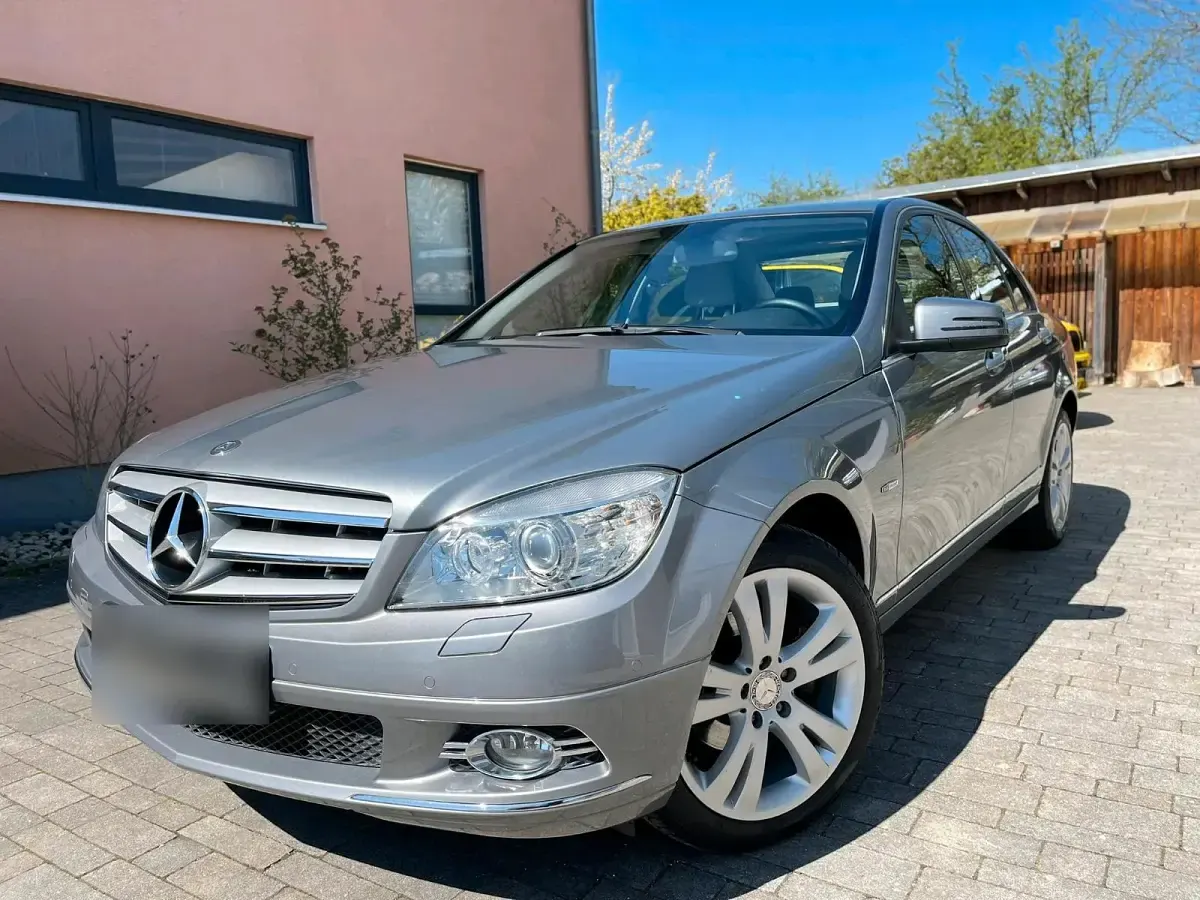Gebraucht Mercedes C180 156 PS (114 kW) 2009 Grau Limousine