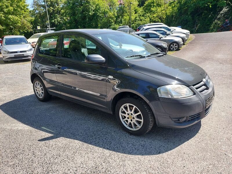 Grau Gebraucht 2011 VW Fox Basis Kleinwagen | 890 € (Guter Preis) - Bild 1/4