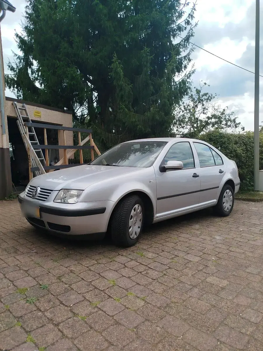 Brugt VW Bora 102 HK (75 kW) 2000 Sølv Sedan