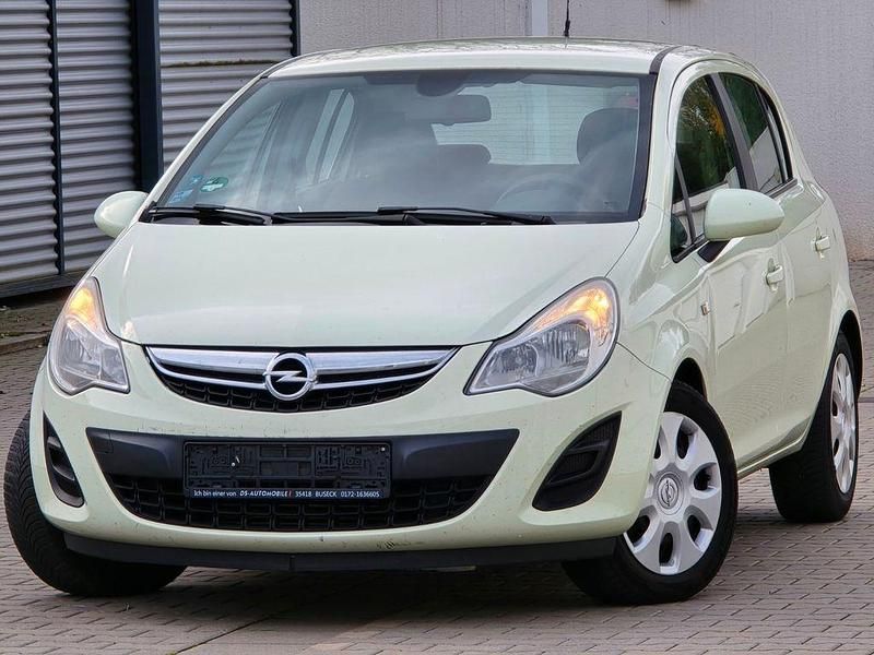 Weiß Gebraucht 2011 Opel Corsa Satellite Kleinwagen | 3.790 € (Fairer Preis) - Bild 1/3