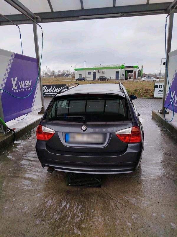 Gebraucht BMW 320 163 PS (119 kW) 2006 Grau Kombi