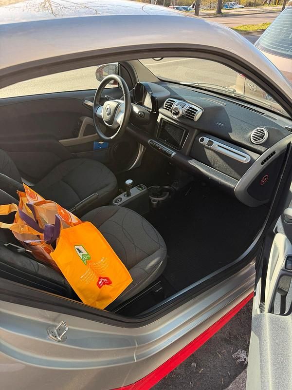 Gebraucht Smart ForTwo Coupé 71 PS (52 kW) 2014 Rot Coupé