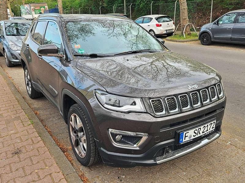 Gebraucht Jeep Compass Limited 170 PS (125 kW) 2020 Granite crystal met clear coat SUV