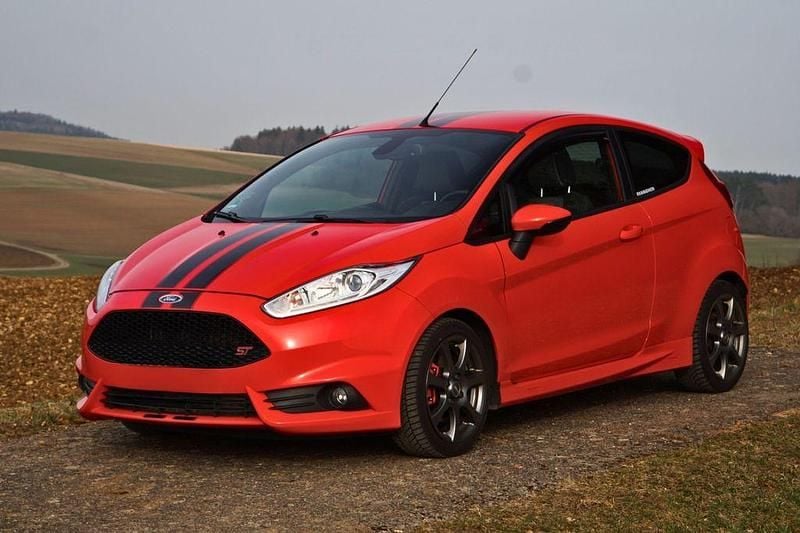 Gebraucht Ford Fiesta ST 182 PS (133 kW) 2015 Rot Kleinwagen