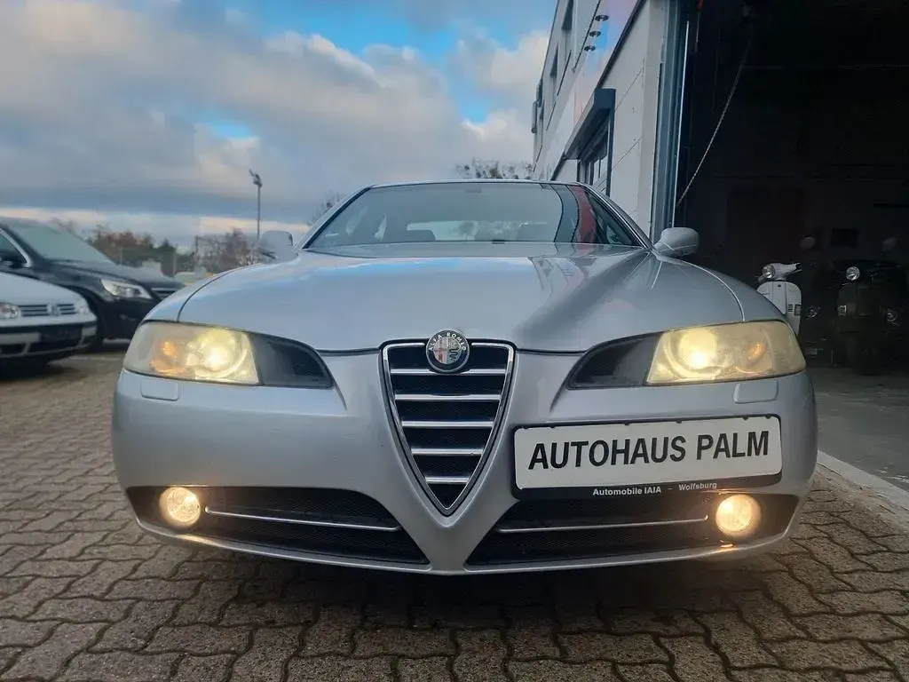 Occasion Alfa Romeo 166 Distinctive 175 ch (128 kW) 2004 Argent Berline