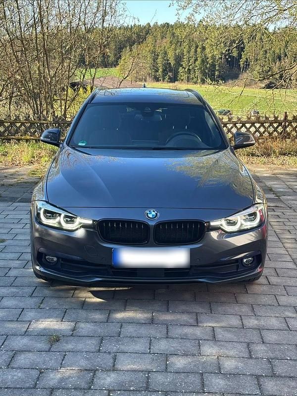 Gebraucht BMW 320 Advantage 190 PS (139 kW) 2018 Grau Kombi