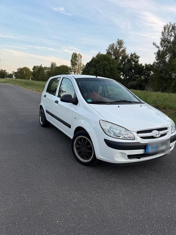 Weiß Gebraucht 2009 Hyundai Getz Kleinwagen | 999 € (Guter Preis) - Bild 1/4