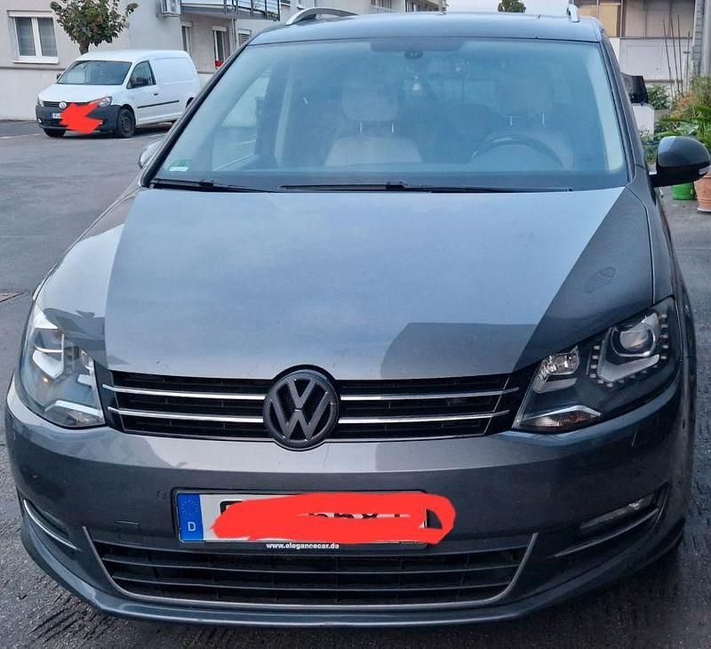 Grau Gebraucht 2013 VW Sharan Van / Kleinbus | 9.500 € (Fairer Preis) - Bild 1/4