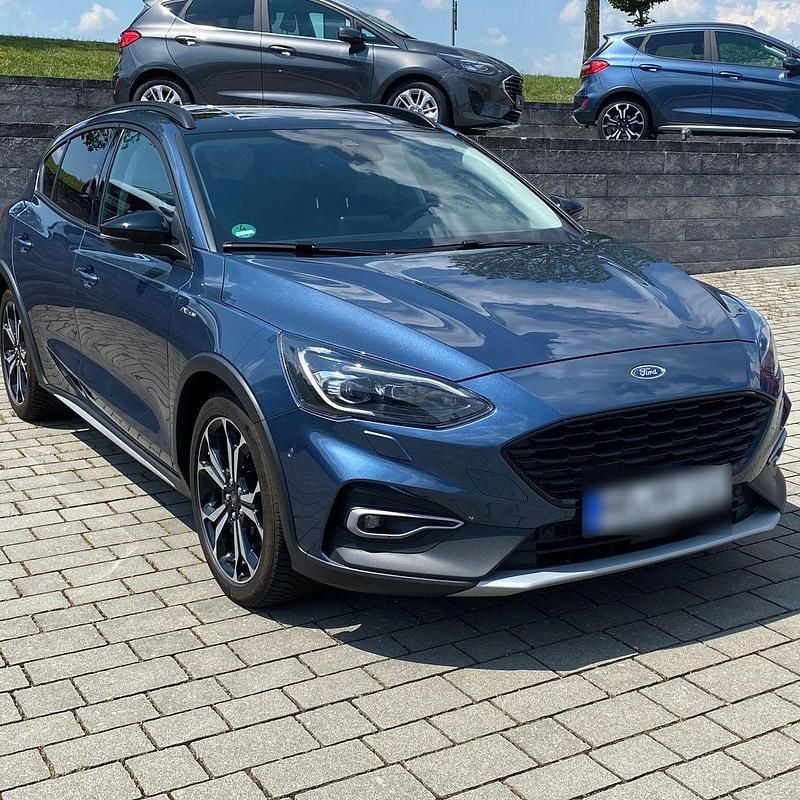 Gebraucht Ford Focus Active 150 PS (110 kW) 2019 Blau Limousine