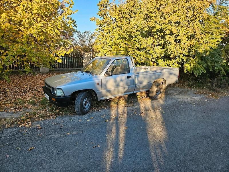 Silber Gebraucht 1991 Toyota HiLux Abholung | 6.000 € - Bild 1/4