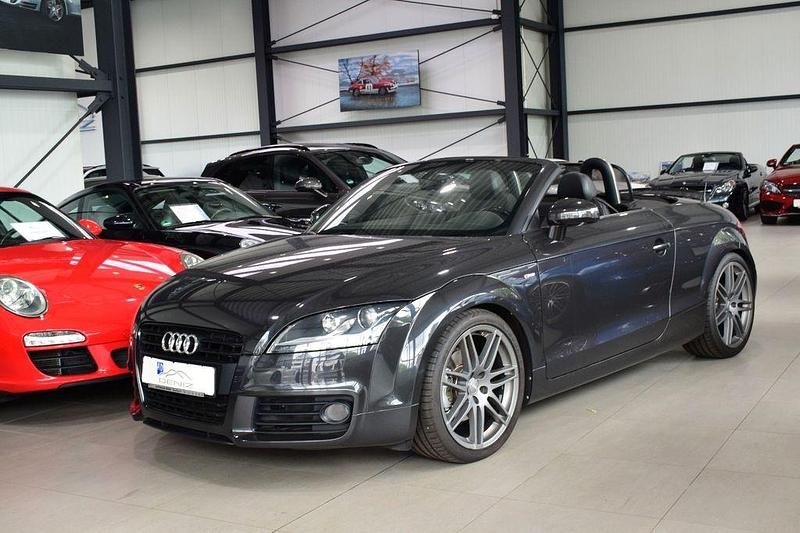 Grau Gebraucht 2011 Audi TT Roadster S-line plus Cabrio | 11.899 € (Guter Preis) - Bild 1/3